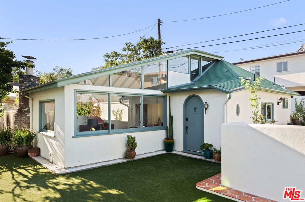 3473 Rowena Ave, Los Angeles CA  90027-2218 exterior