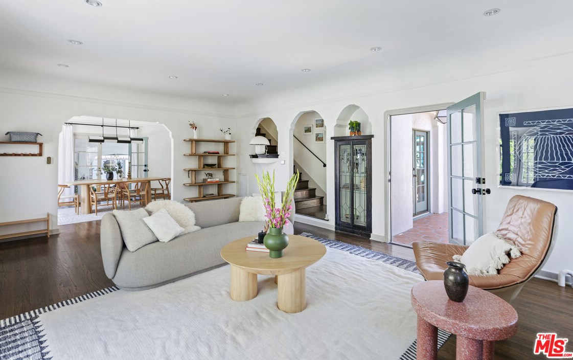 3473 Rowena Ave, Los Angeles CA  90027-2218 exterior