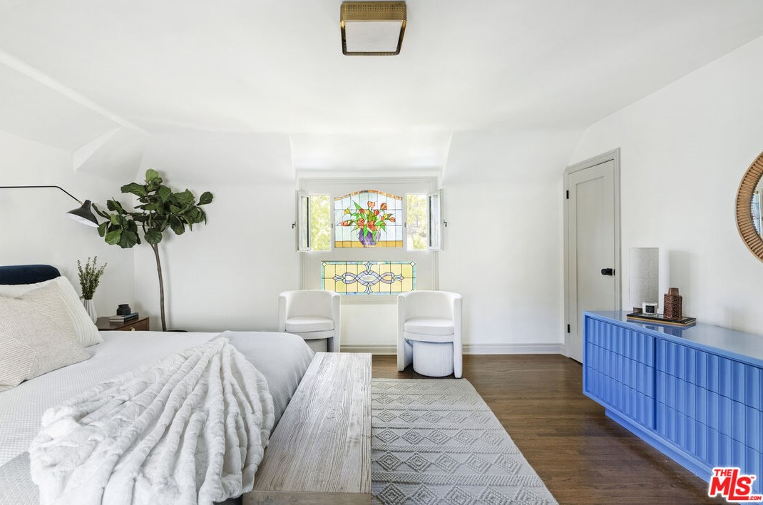 3473 Rowena Ave, Los Angeles CA  90027-2218 exterior