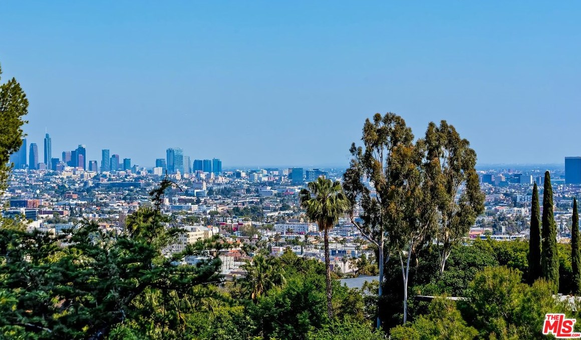 2191 Ponet Dr, Los Angeles CA  90068-3645 exterior