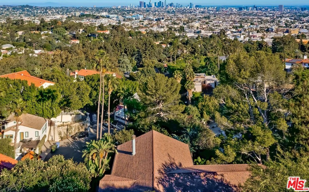2191 Ponet Dr, Los Angeles CA  90068-3645 exterior