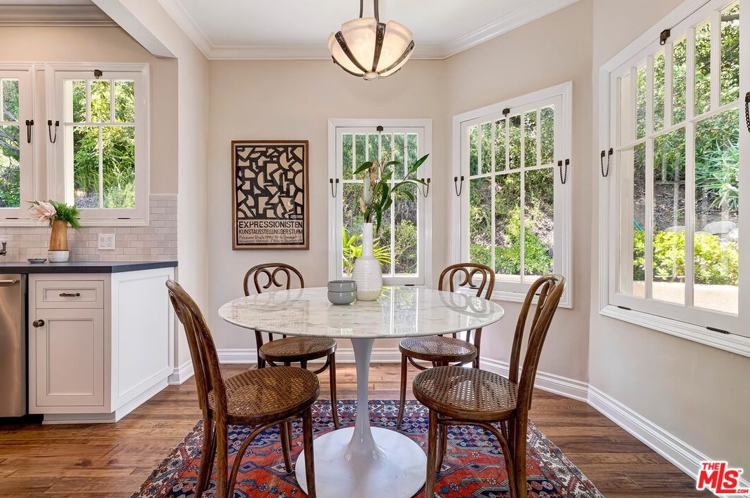 2191 Ponet Dr, Los Angeles CA  90068-3645 exterior