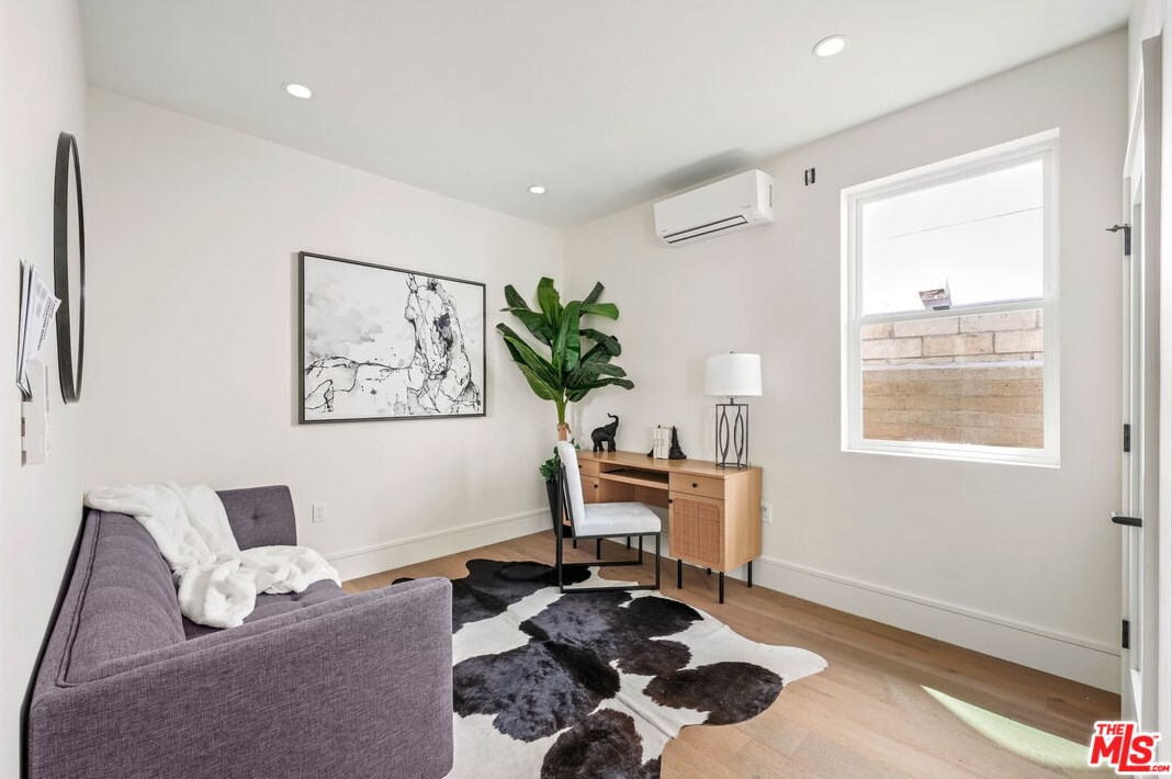 8312 Altavan Ave, Los Angeles CA  90045-2523 exterior