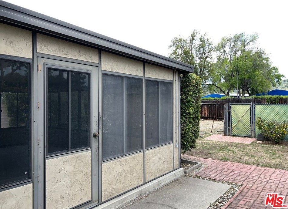 817 Juanita Ave, Glendora CA  91740-6065 exterior