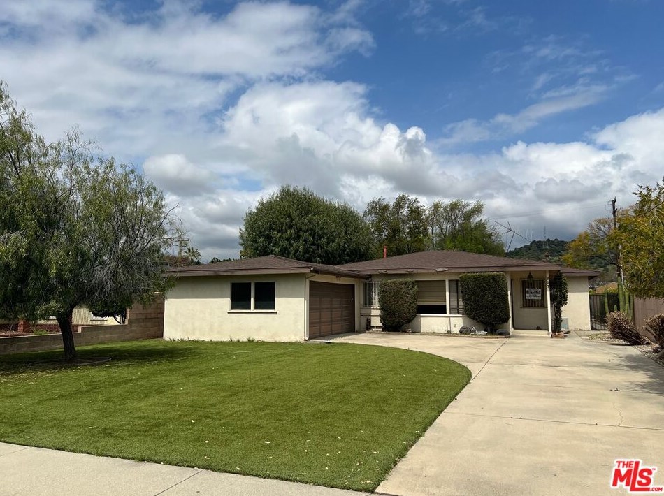 817 Juanita Ave, Glendora CA  91740-6029 exterior