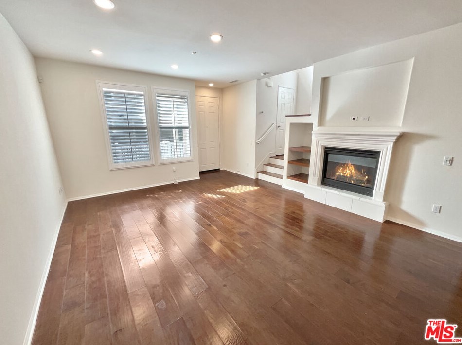 805 Morning Mist Ln, Naval Base Ventura County, CA 93041