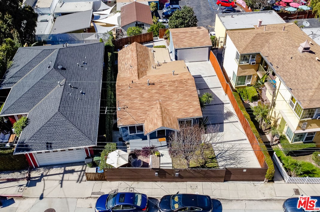 1905 Griffith Park Blvd, Los Angeles CA  90039-3518 exterior