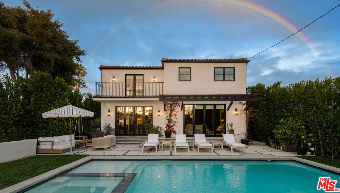 547 Gardner St, Los Angeles CA  90036-5710 exterior