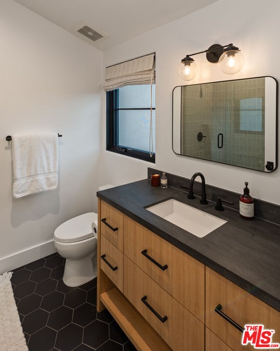 547 Gardner St, Los Angeles CA  90036-5710 exterior