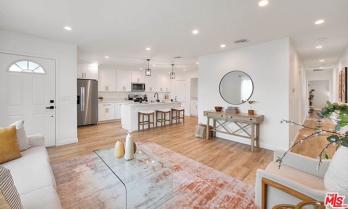 12023 Belhaven St, Los Angeles CA  90059-2832 exterior