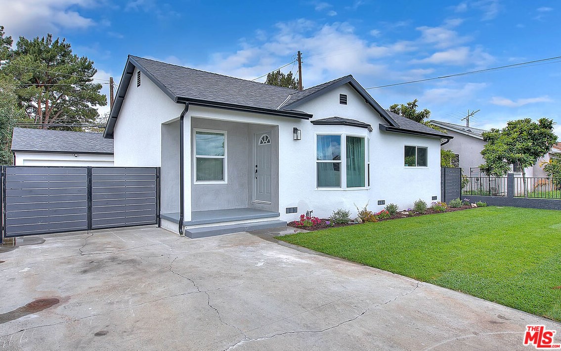 12023 Belhaven St, Los Angeles CA  90059-2832 exterior