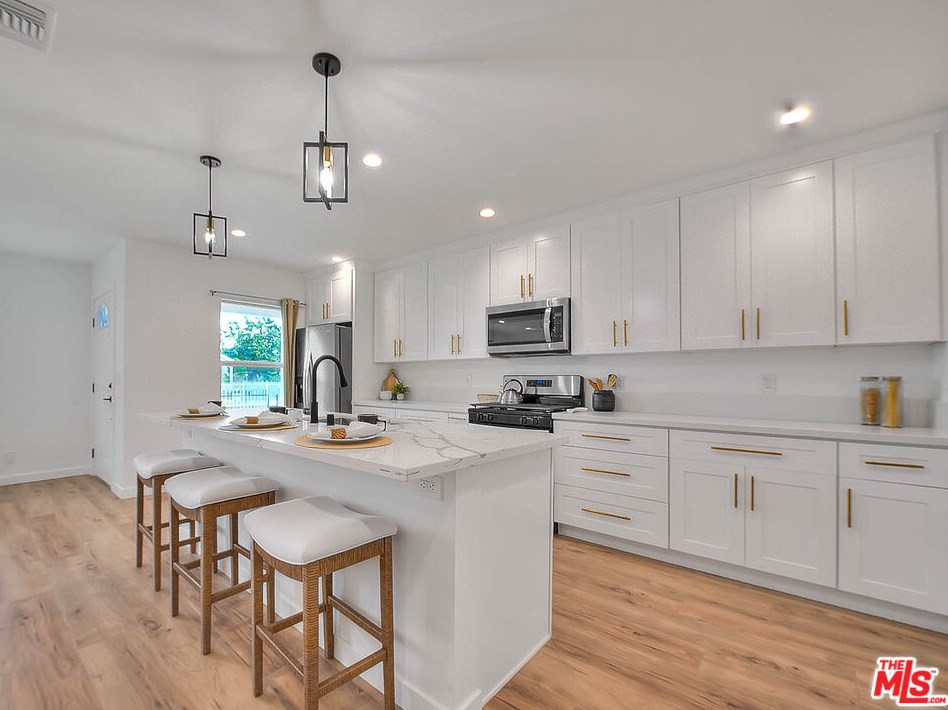 12023 Belhaven St, Los Angeles CA  90059-2832 exterior