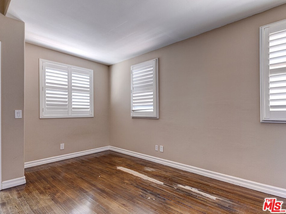 128 Anita Ave, Los Angeles CA  90049-3806 exterior