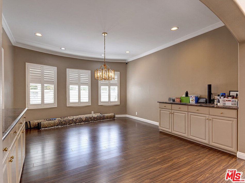 128 Anita Ave, Los Angeles CA  90049-3806 exterior