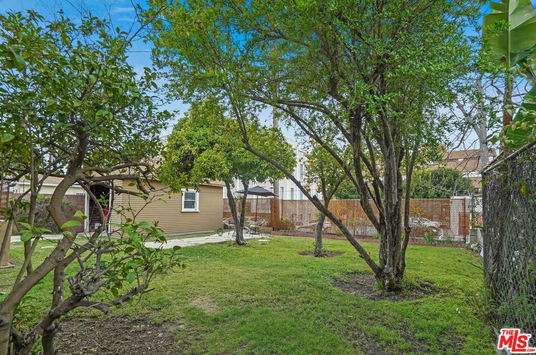617 Gower St, Los Angeles CA  90038-3913 exterior