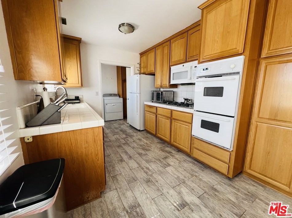 10746 Cranks Rd, Los Angeles CA  90230-5481 exterior
