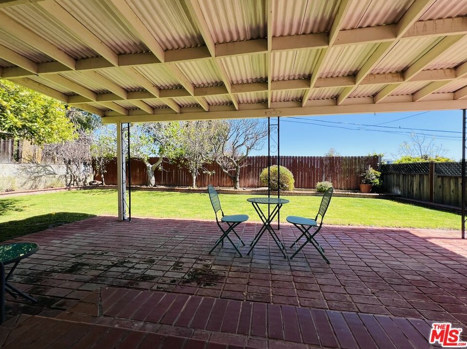 10746 Cranks Rd, Los Angeles CA  90230-5481 exterior