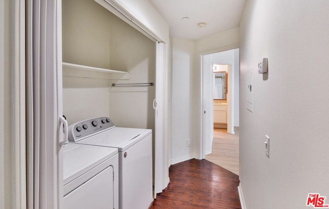 720 Huntley Dr, Los Angeles CA  90069-5038 exterior