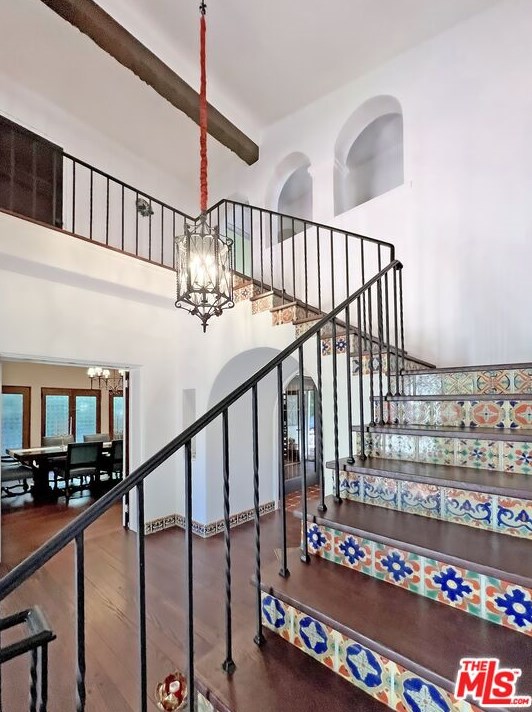 624 Arden Dr, Beverly Hills CA  90210-3511 exterior