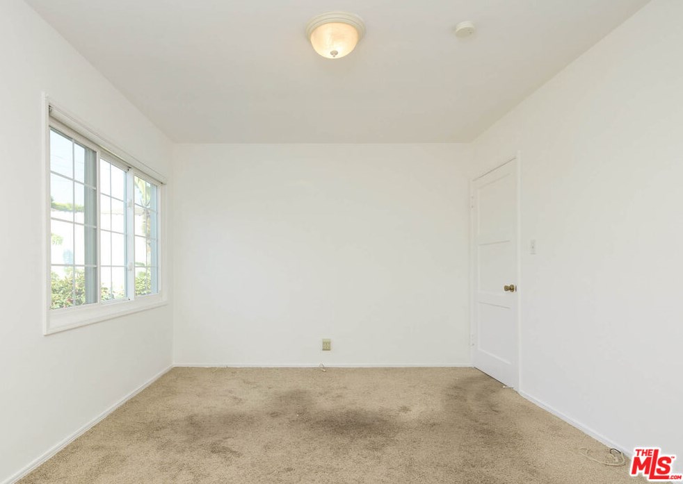 12321 Stanwood Dr, Los Angeles CA  90066-1056 exterior