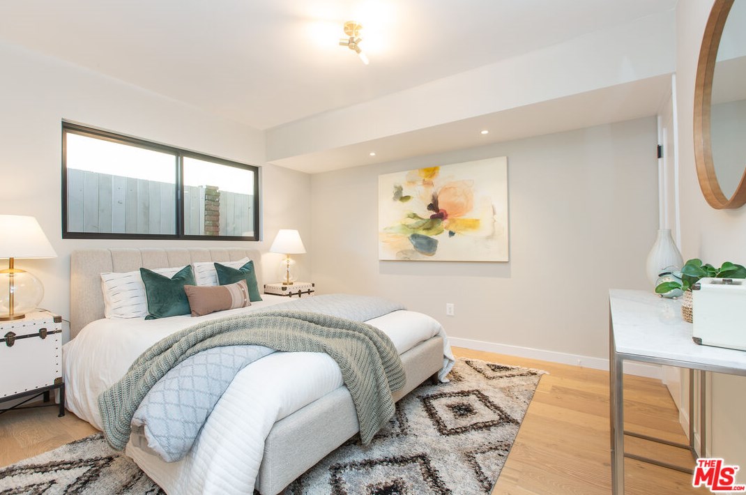 5514 Terrace Dr, Glendale CA  91214-1545 exterior