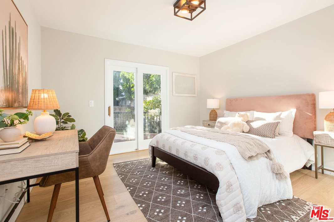 5514 Terrace Dr, Glendale CA  91214-1545 exterior