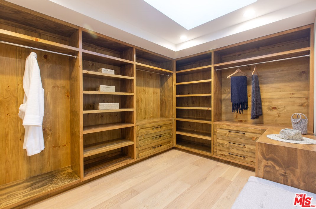 5514 Terrace Dr, Glendale CA  91214-1545 exterior