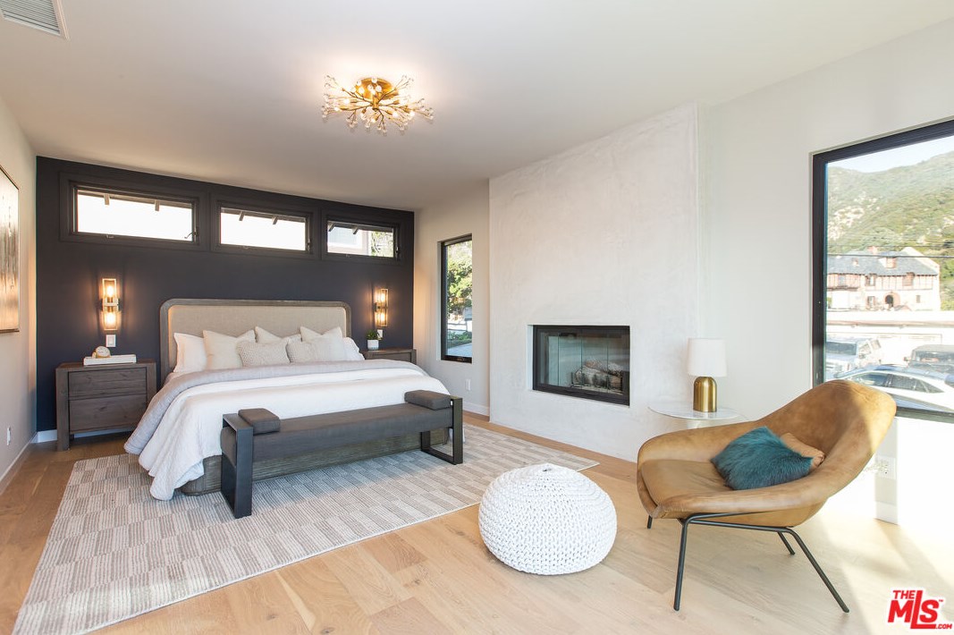 5514 Terrace Dr, Glendale CA  91214-1545 exterior