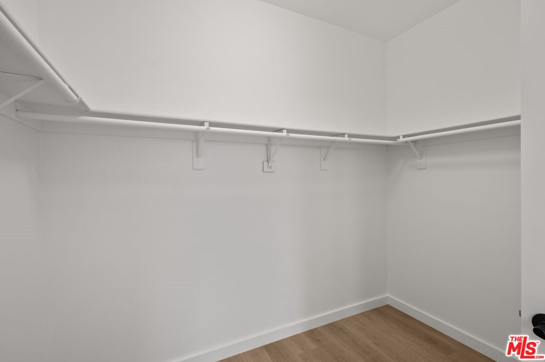 2596 Griffith Ct, Hawthorne CA  90250-1662 exterior