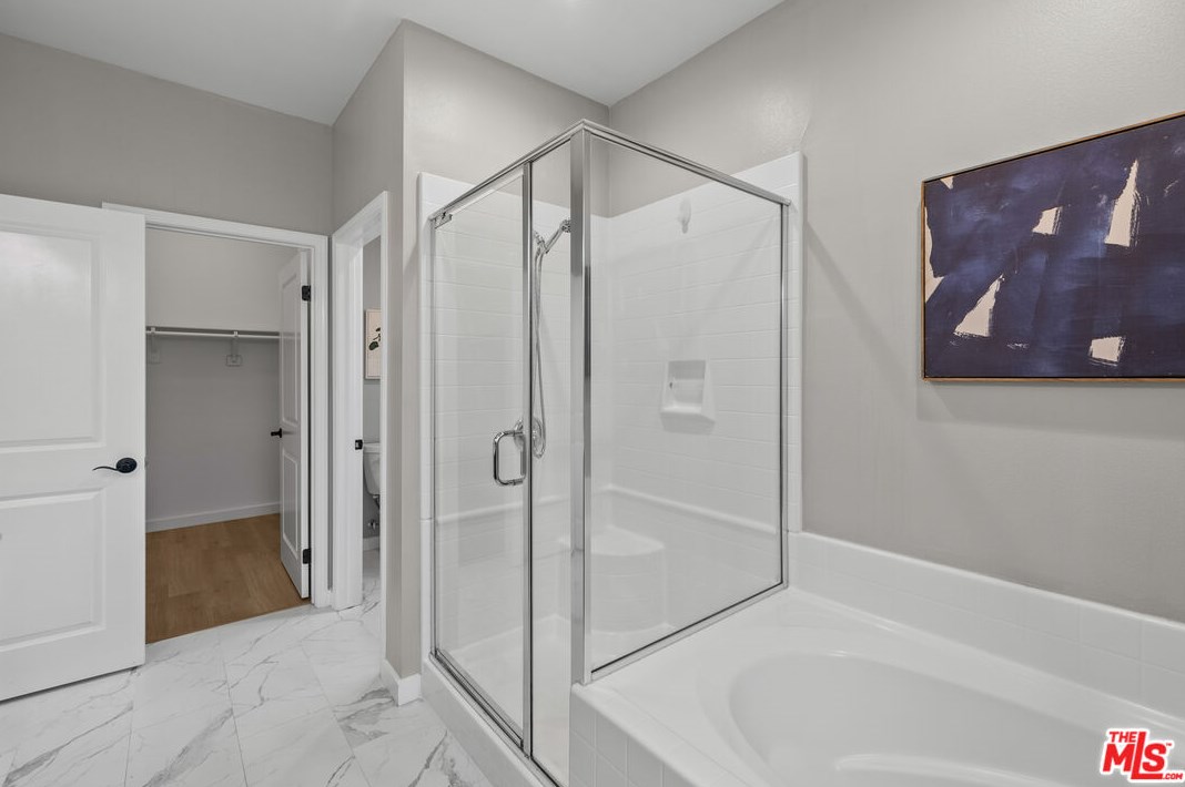 2596 Griffith Ct, Hawthorne CA  90250-1662 exterior