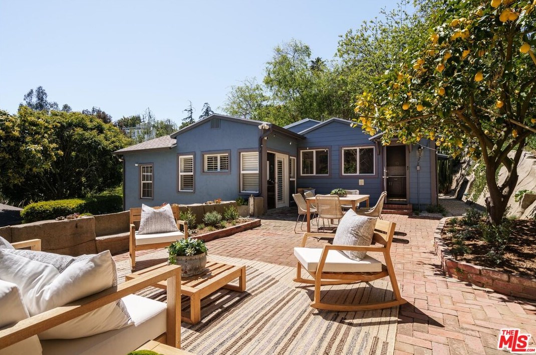 8983 Wonderland Ave, Los Angeles CA  90046-1853 exterior