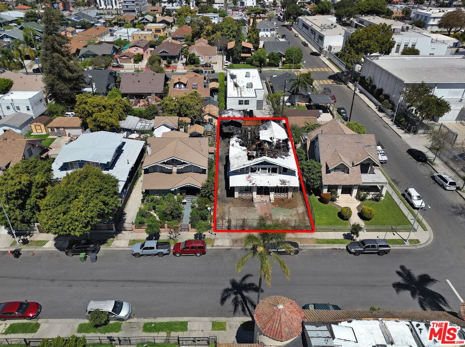 1107 41st Pl, Los Angeles CA  90011-3105 exterior