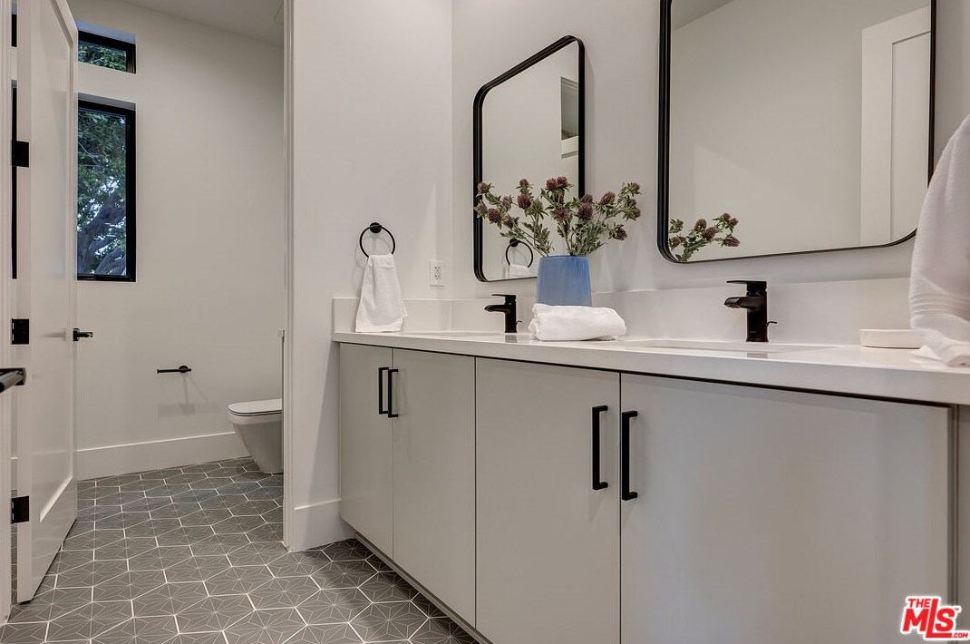 4123 Jackson Ave, Los Angeles CA  90232-3233 exterior