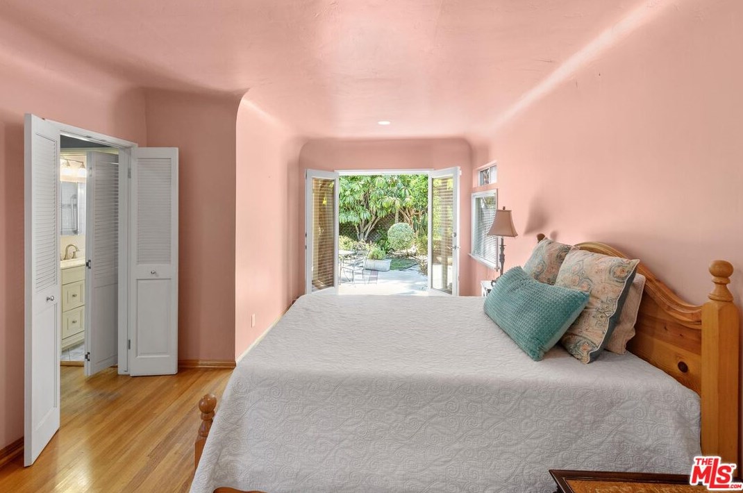 2440 Colby Ave, Los Angeles CA  90064-3004 exterior