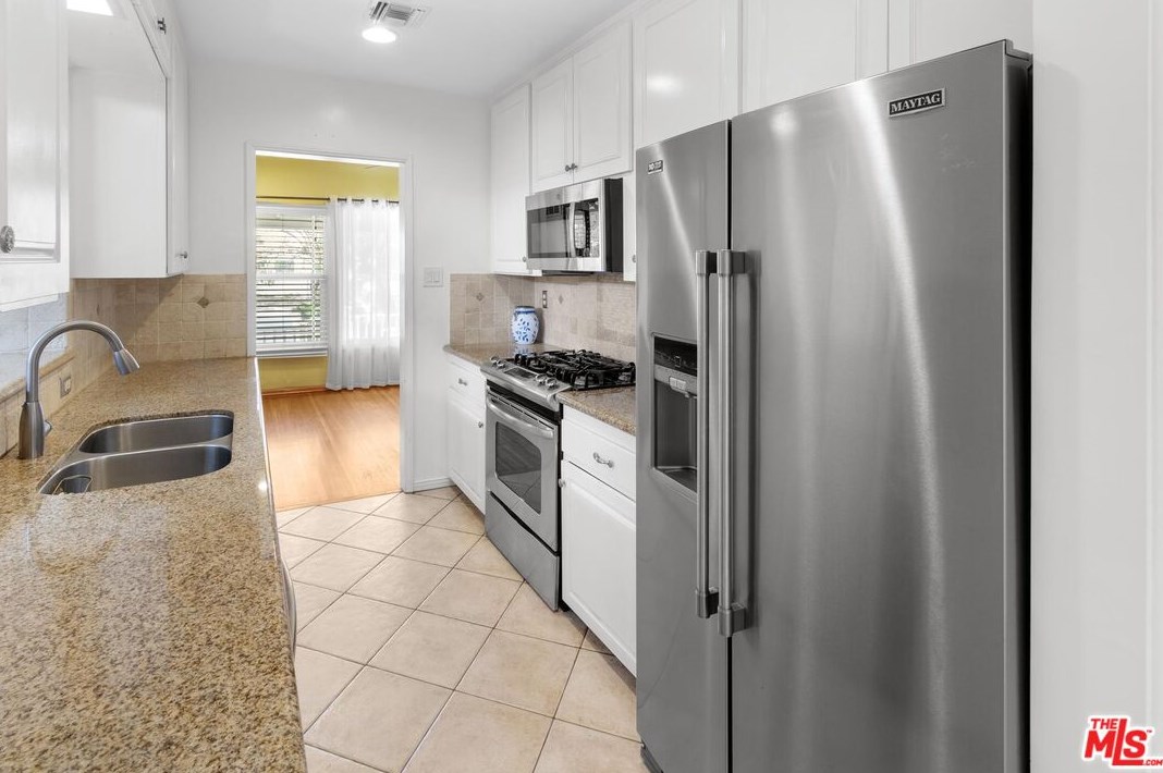 2440 Colby Ave, Los Angeles CA  90064-3004 exterior