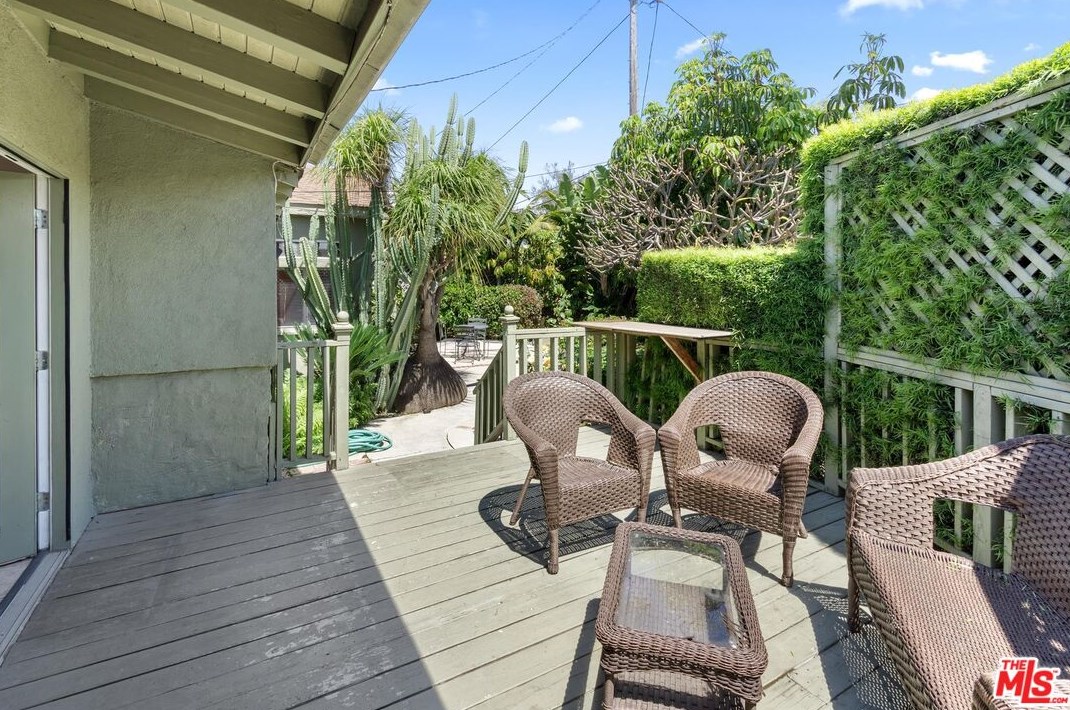 2440 Colby Ave, Los Angeles CA  90064-3004 exterior