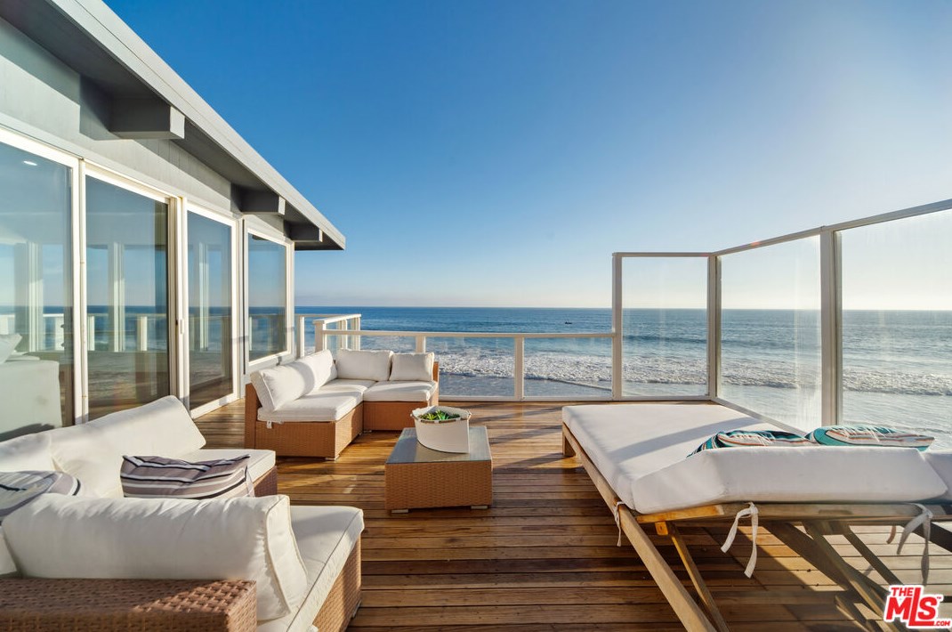 31974 Pacific Coast Hwy, Malibu CA  90265-2506 exterior