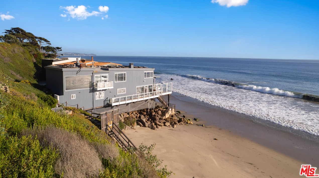 31974 Pacific Coast Hwy, Malibu CA  90265-2506 exterior