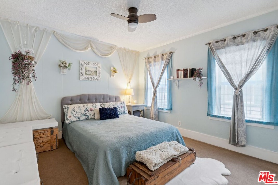 1457 35th St, Los Angeles CA  90018-3930 exterior