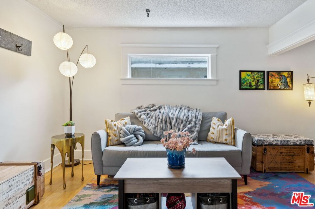 1457 35th St, Los Angeles CA  90018-3930 exterior