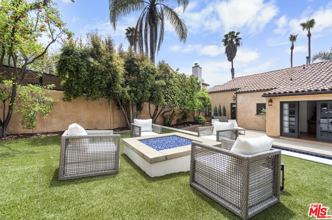 2162 Talmadge St, Los Angeles CA  90027-2921 exterior