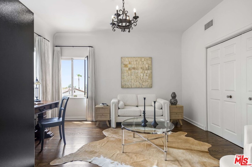 2162 Talmadge St, Los Angeles CA  90027-2921 exterior