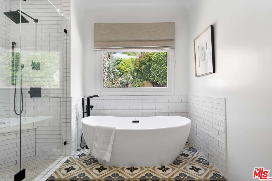 2162 Talmadge St, Los Angeles CA  90027-2921 exterior