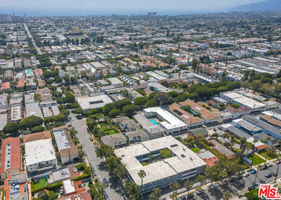 2021 California Ave, Santa Monica CA  90403-4502 exterior