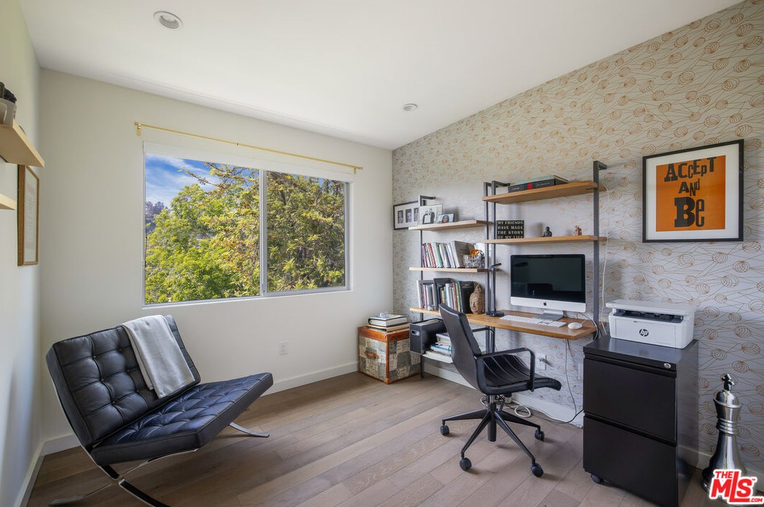 2507 Creston Dr, Los Angeles CA  90068-2205 exterior
