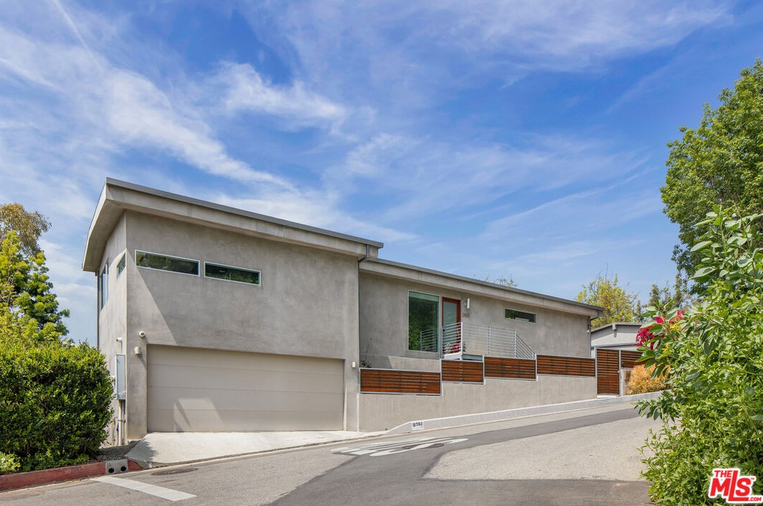 2507 Creston Dr, Los Angeles CA  90068-2205 exterior