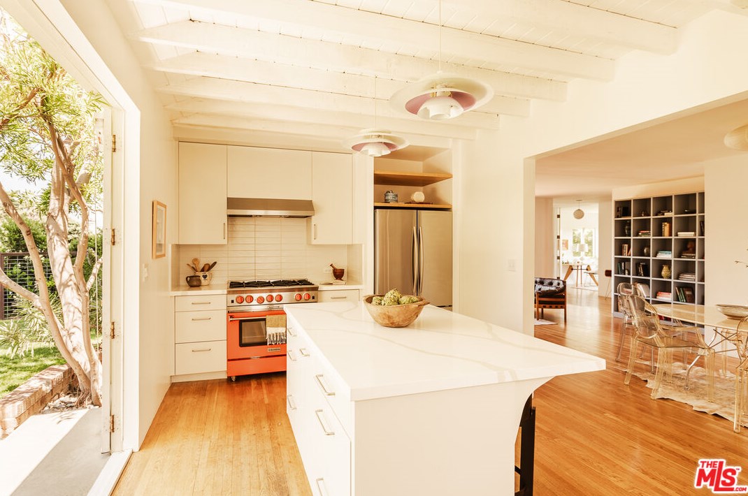 4650 Palmero Dr, Los Angeles CA  90065-4239 exterior