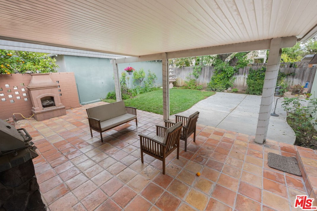 4002 Willalee Ave, Glendale CA  91214-3235 exterior