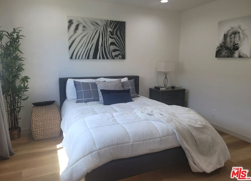 1713 82nd St, Los Angeles CA  90001-4003 exterior