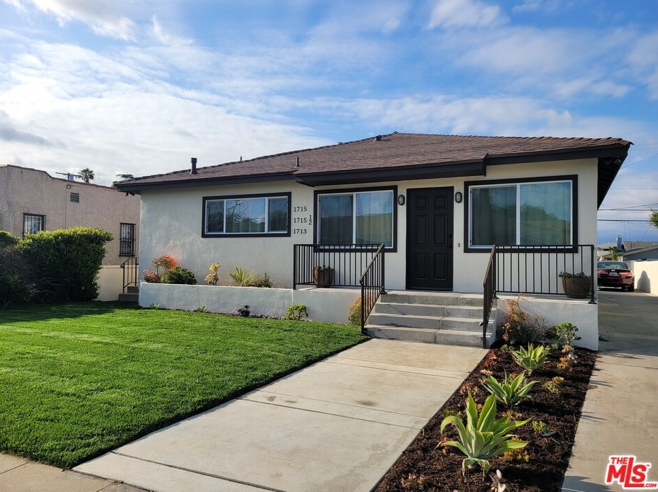 1713 82nd St, Los Angeles CA  90001-4003 exterior